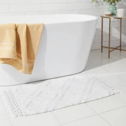 Diamond Embossed Tasseled Woven Bath Rug White - Thresholdâ˘