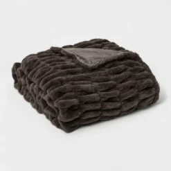 60" X 86" Faux Fur Oversized Bed Throw - Threshold Signature™ -Threshold Home Furniture Store GUEST dd445366 f565 4ae7 8f14 2675be1cf726