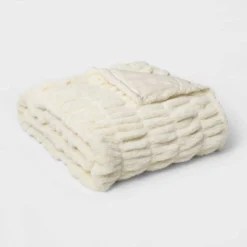 60" X 86" Faux Fur Oversized Bed Throw - Threshold Signature™ -Threshold Home Furniture Store GUEST f8285427 54eb 4e0b aa6e c8ab07156195