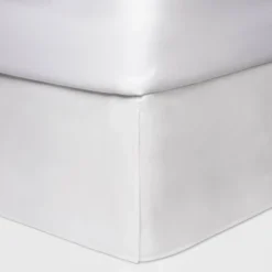 8pc Clipped Jacquard Geo Circle Comforter Bedding Set White - Threshold™ 4 8pc Clipped Jacquard Geo Circle Comforter Bedding Set White - Threshold™ -Threshold Home Furniture Store GUEST fcc99061 7af1 40f9 966c 9034794f9975