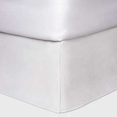 8pc Clipped Jacquard Geo Circle Comforter Bedding Set White - Threshold™ 8pc Clipped Jacquard Geo Circle Comforter Bedding Set White - Threshold™ -Threshold Home Furniture Store GUEST fcc99061 7af1 40f9 966c 9034794f9975